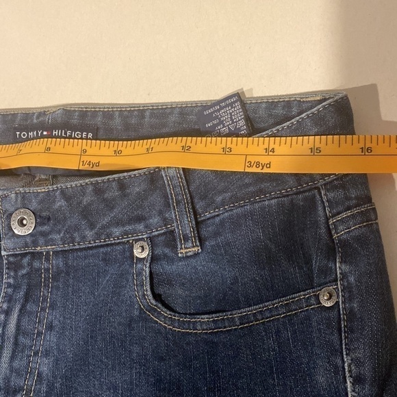 Tommy Hilfiger • Medium Rise Straight Leg Dark Wash Jeans - Picture 10 of 11